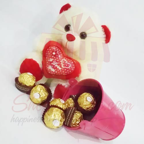 Ferrero Bucket With Teddy