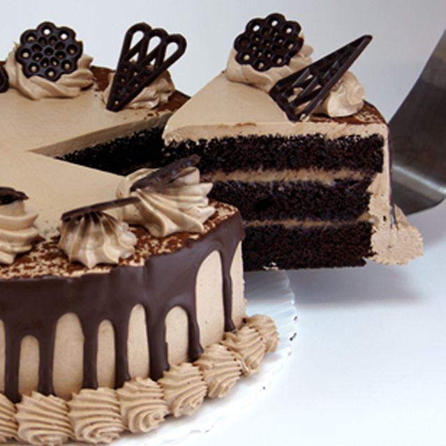 Fresh Chocolate Cream Cake 4lbs - Serena Hotel