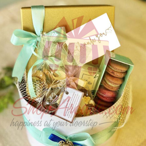Signature Round Hamper With Gold box By Lals