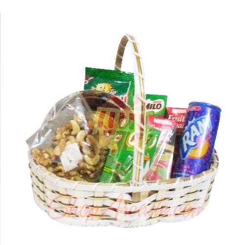 Nuts n Drinks Basket