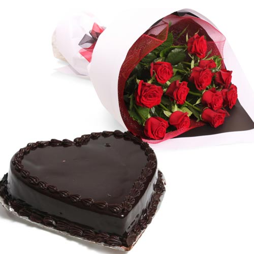 Heart Shape Roses With Bouquet
