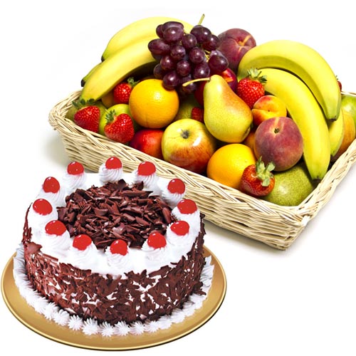 Cake With Fruits