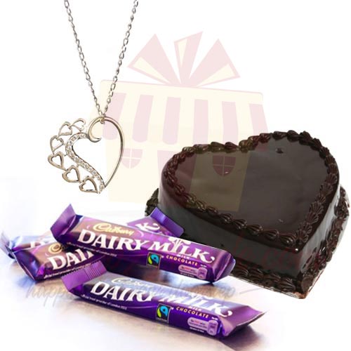 Cake  N Pendants With Chocs