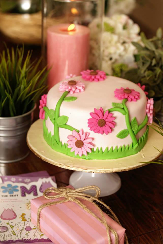 Pink Daisies Cake 4 lbs