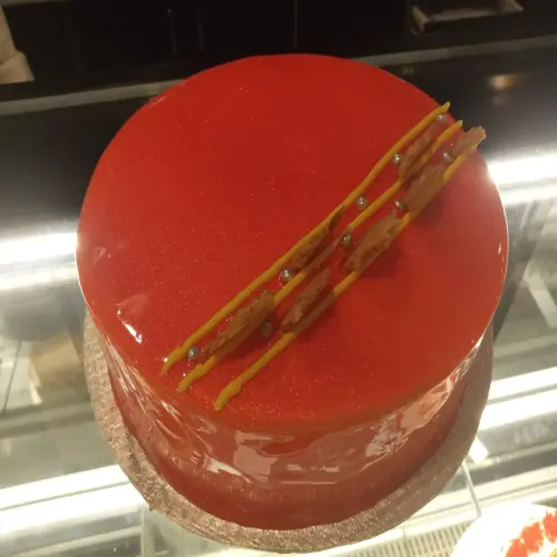 Strawberry Cake Marriott Hotel Karachi 