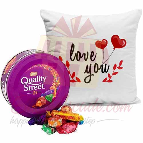 Love Combo Cushion And Chocs