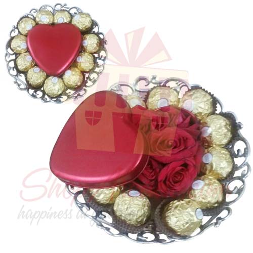 Rocher Tray With Rose Heart