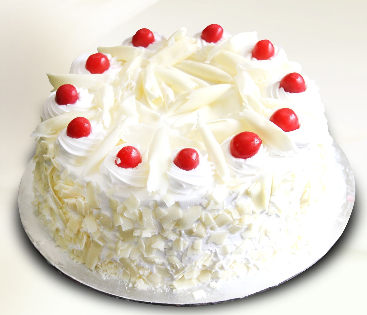 White Forest Cake 4lbs - Serena Hotel