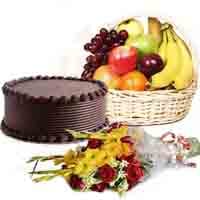 flowers-n-fruits-with-choco-cake