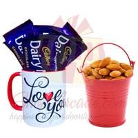 almond-bucket-with-love-choc-mug