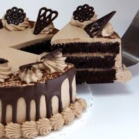 fresh-chocolate-cream-cake-4lbs---serena-hotel