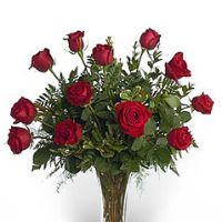 roses-in-vase-