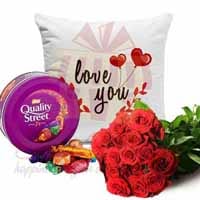 roses-chocs-cushion