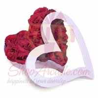 roses-in-a-heart-box